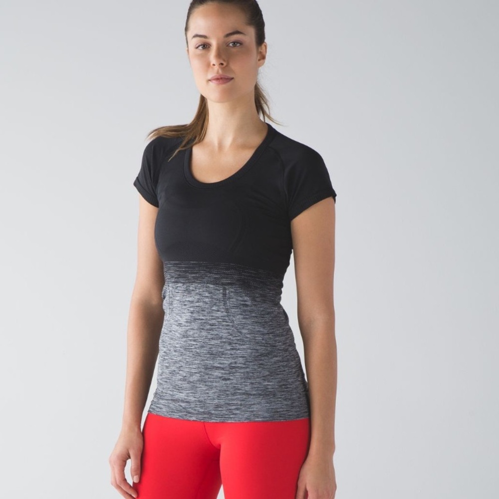 lululemon Swiftly‎ Tech Short Sleeve Scoop Faded White Black Sz 6